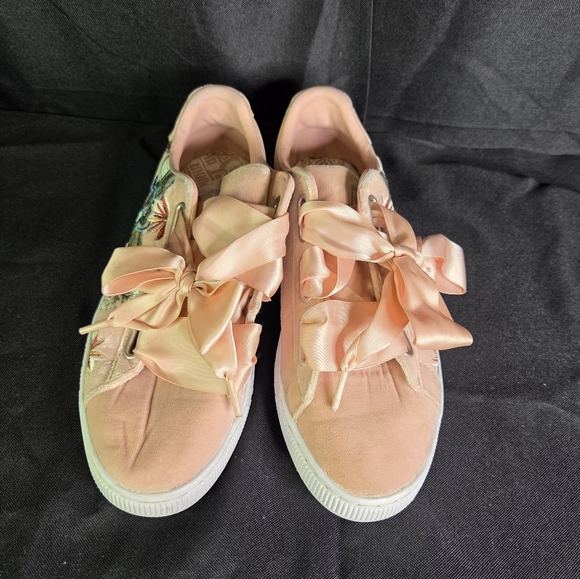 Puma Basket Heart Hyper Pink Lace Shoes Embroidered 36611602 Womens Size 9.5 - Picture 4 of 12